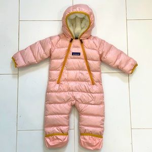 Patagonia infant snowsuit / bunting *never worn